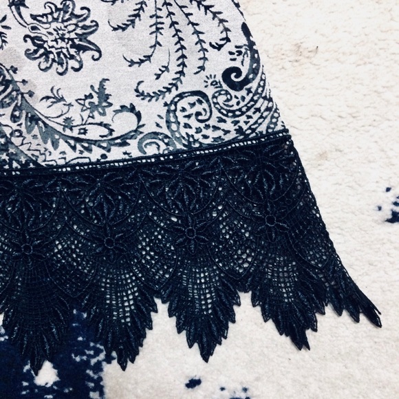 ⏬⏬NWOT Free People Paisley Fringe Crop Top. - Picture 3 of 3